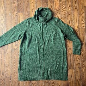 Soft Green Reitman’s Long Shirt / Short Dress